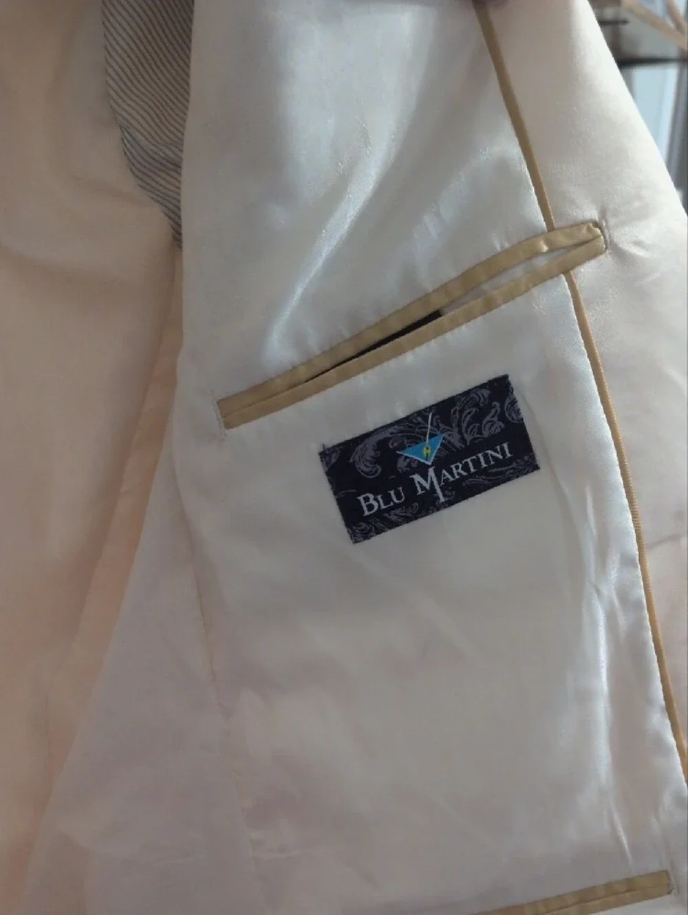 Men's Off-White Paisley Damask Tuxedo Suit
